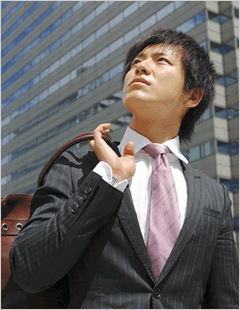 取引先や出入り業者は、見ている。
